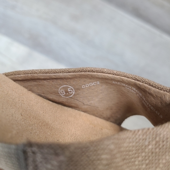 Lindsay Phillips open toe wedge sandal Size 9.5 - Picture 7 of 10